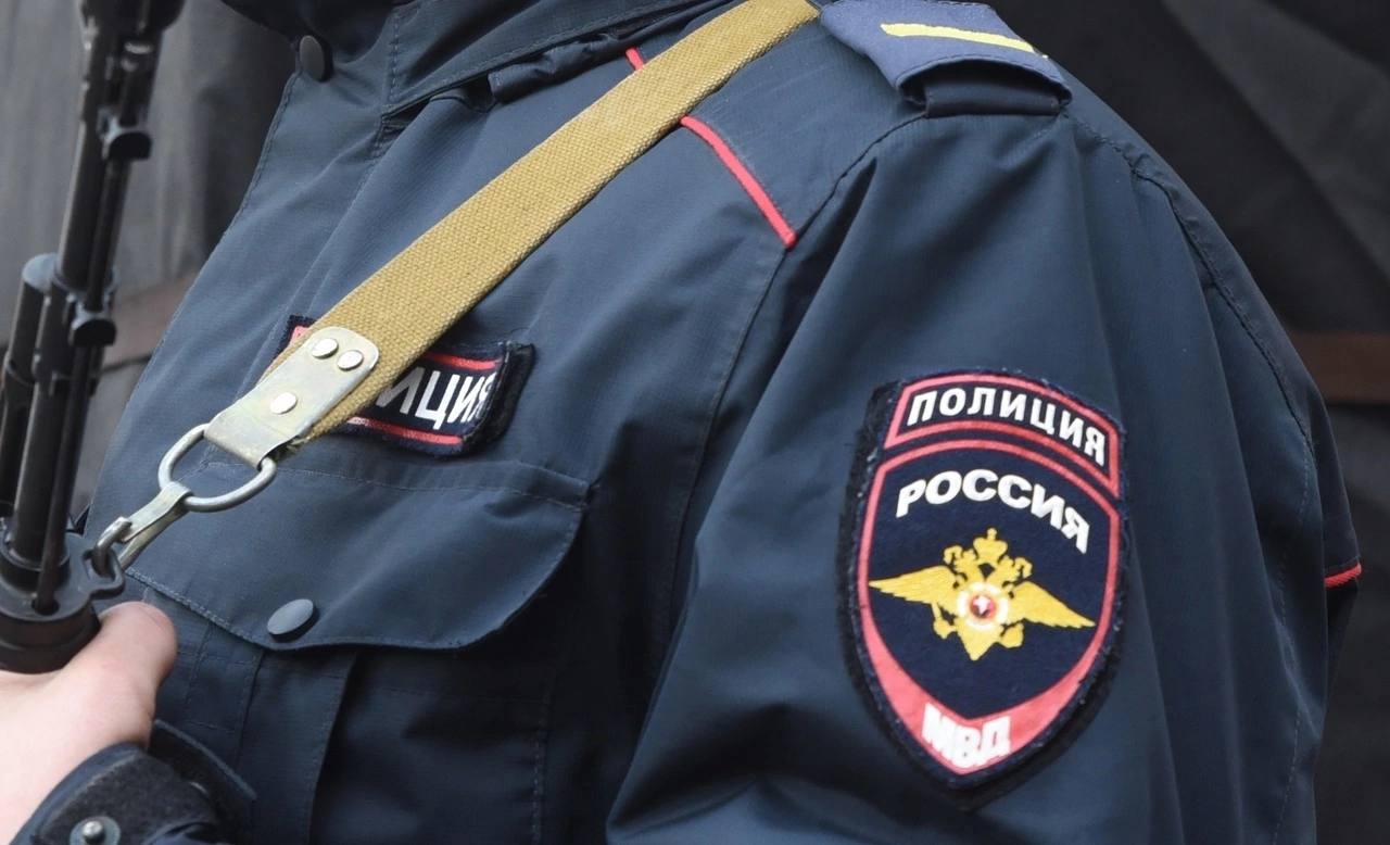 ‼ В Курске пропал 14-летний подросток Тимофей Набережных ушел из дома на проспекте Хрущева сегодня в 14:00, с тех пор о его местонахождении нет никаких сведений. Приметы: рост 185 см, вес 64 кг, худощавого телосложения. Пропавший был одет в бежевое худи, синие джинсы и белые кроссовки. Правоохранители просят всех, кто что-либо знает о местонахождении подростка, сообщить об этом по телефону 02 или в ближайший отдел полиции