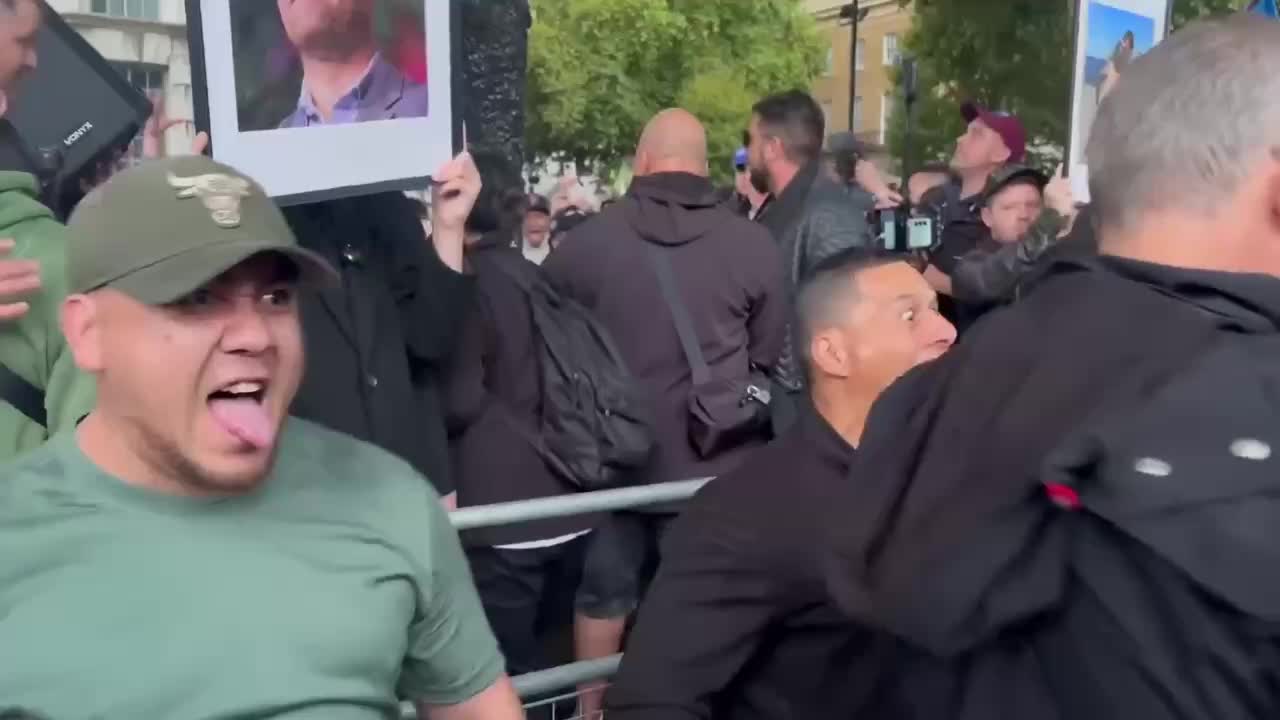 Маори в Новой Зеландии почтили память Чарли Кирка ритуальным танцем хака