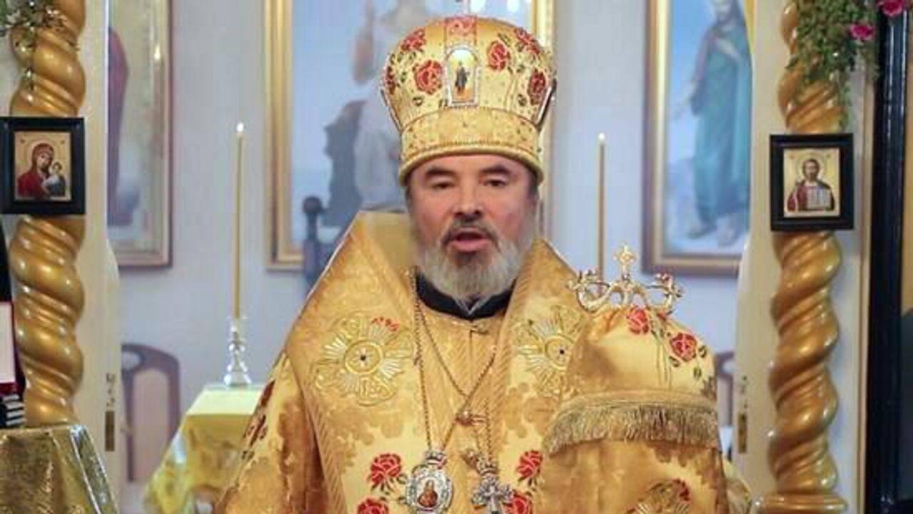 Архиепископ Маркелл прокомментировал задержание владыки Николая Чадыр Лунгинского Архиепископ Бельцкий и Фэлештский Маркелл прокомментировал задержание владыки Николая Чадыр Лунгинского в аэропорту Кишинёва и заявление ЦИК о запрете духовенству участвовать в агитации Он отметил что власти продолжают ограничивать свободу действий священнослужителей в передвижении выражениях и даже мыслях Церковь не занимается политикой и призывает верующих к молитве бдительности и ответственности Архиепископ подчеркнул что в отношении духовенства применяются двойные стандарты когда одним разрешено всё а другим ничего включая ограничения на выезд за границу Духовенство Бельцкой епархии выразило солидарность с владыкой Николаем и продолжает молиться за его стойкость Подпишись на primulinmd