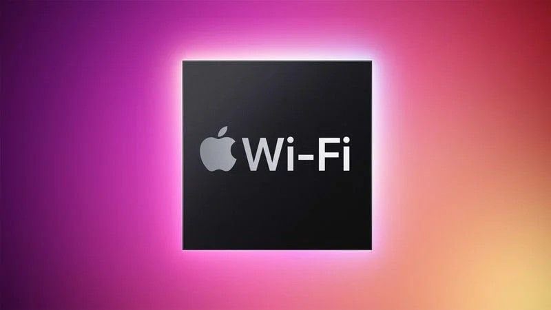 Apple полностью перейдёт на собственные чипы Wi-Fi, Bluetooth и 5G в ближайшие три года  К этому шагу компания идёт уже долго – он позволит отказаться от услуг поставщика Broadcom, который по сей день поставляет ей модемы.  Переход на фирменные модули начнётся с iPhone 17, где добавят Wi-Fi 7, изготовленный по техпроцессу N7 компании TSMC. Конец перехода ждём в 2026 году – тогда все устройства Apple оснастят собственными чипами этих стандартов.