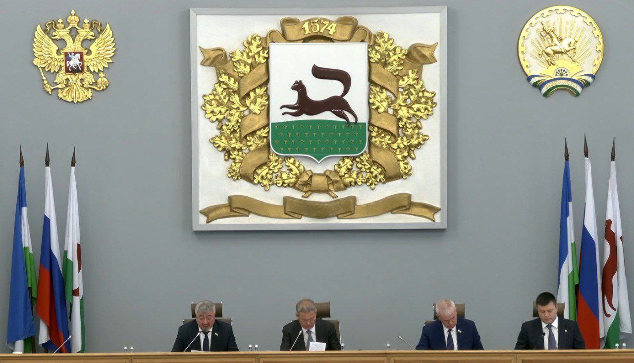 Глава Башкирии Радий Хабиров в эти минуты принимает участие в очередном заседании Совета ГО Уфы Перед депутатами с ежегодным отчетом о работе администрации столицы Башкортостана выступит глава администрации ГО Уфа Ратмир Мавлиев