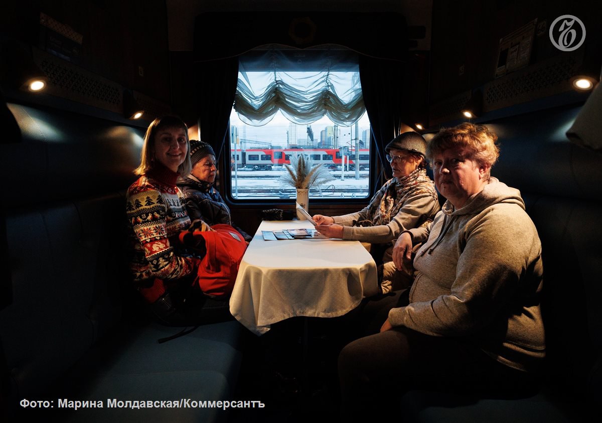 С вокзалов и станций Свердловской железной дороги СвЖД в январе отправились 2 47 млн пассажиров это на 2 2 больше чем в январе прошлого года Из общего числа 1 74 млн человек 2 перевезены в пригородном сообщении а 730 тыс 2 6 в дальнем следовании Подписывайтесь на Ъ Урал