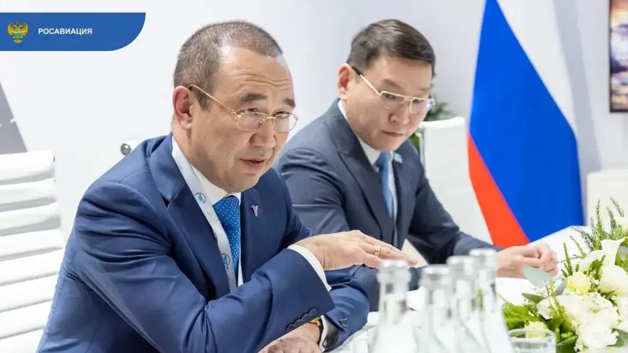 Глава Якутии обсудил с Минтрансом РФ субсидирование авиабилетов для жителей республики Подробнее по ссылке на нашем сайте gtrksakha ru Подписаться