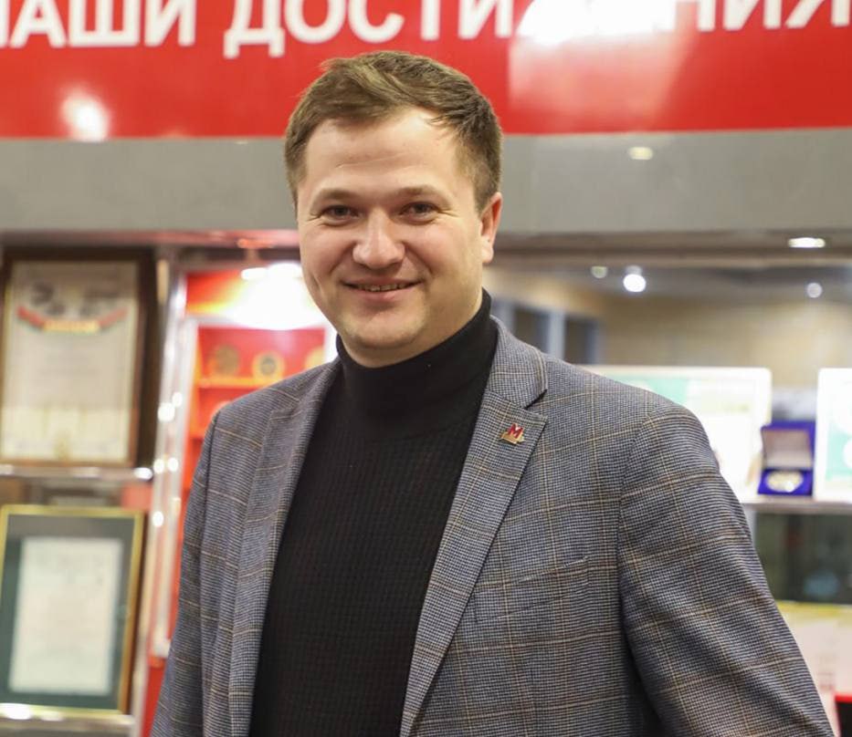 Первым секретарем ЦК БРСМ избран Владимир Павловский Такое решение принято на 46 м съезде общественного объединения БРСМ Владимир Павловский депутат Палаты представителей по Горецкому избирательному округу 82 Его профессиональная биография включает работу учителем он являлся первым секретарем Могилевского областного комитета БРСМ а также занимал должность заместителя гендиректора Могилевского мясокомбината Минск Новости MINSKNEWS BY Telegram Viber FB VK Inst TikTok YouTube