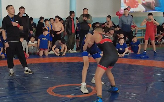 ℹ ℹ ℹ  Первенство Дальневосточного федерального округа по вольной борьбе пройдет в Чите Уже 16 января в Чите стартует первенство Дальневосточного федерального округа по вольной борьбе среди юношей и девушек до 16 лет Первый день будет скорее техническим Начнет работу мандатная комиссия пройдет жеребьевка участников Церемония открытия запланирована на 17 января В этот же день пройдут взвешивание спортсменов предварительные встречи и полуфиналы А уже 18 января финальные бои и награждение победителей и призёров