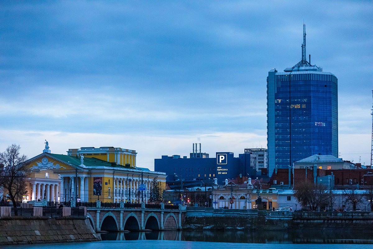 Фиолетовую подсветку включат в Челябинске ко Дню недоношенных детей gubernia74 ru articles news 1136976 Вечером 16 и 17 ноября здания и улицы южноуральской столицы будут освещены фиолетовой подсветкой Таким образом Челябинск присоединится к международной акции Мненефиолетово приуроченной ко Дню недоношенных детей сообщили в администрации города t me chgub