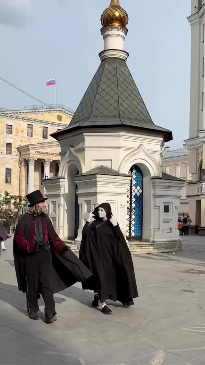 Фестиваль «Сады и цветы» преобразил Столешников переулок в Москве