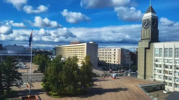 В Красноярске умер бывший заместитель губернатора Виталий Бобров В возрасте 70 лет скончался Виталий Павлович Бобров бывший заместитель губернатора Красноярского края О его смерти сообщил первый заместитель губернатора Сергей Пономаренко Бобров родился в Гомеле учился в Москве С 1983 года работал Норильске В 2004 2007 годах занимал пост заместителя губернатора Красноярского края а с 2007 года работал заместителем мэра Красноярска Фото sibnovosti ru Подписаться на sibnovosti ru предложить новость