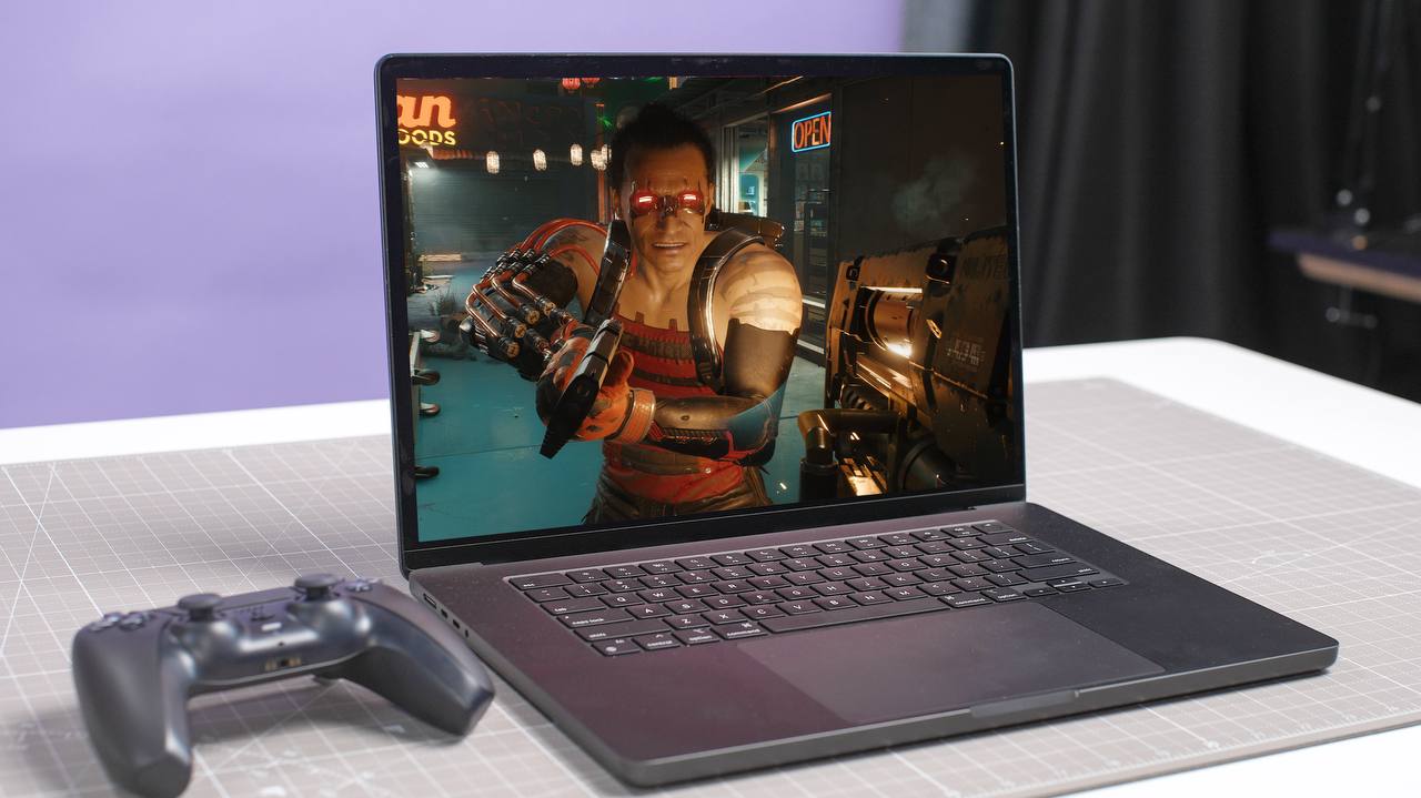 Cyberpunk 2077 стабильно держит 120 FPS на MacBook Pro с M4 Max — подтверждено CD Projekt RED Сначала релиз планировали на начало года, но сроки сдвинулись — оптимизация заняла больше времени, чем ожидалось // ПК больше не нужен?