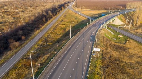 В Росавтодоре готовятся к началу строительства Западного обхода     Строительство Западного обхода Орла начнется в этом году. Об этом сообщает Росавтодор. Строительство дороги накануне обсудил глава ведомства Роман Новиков.  ↗  Прислать новость   Подписаться