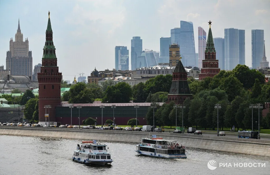 К следующим выходным распогодится Температура к концу следующей недели повысится до 27 что соответствует показателям середины лета рассказал РИА Новости синоптик Тишковец Подписаться на РИА Новости