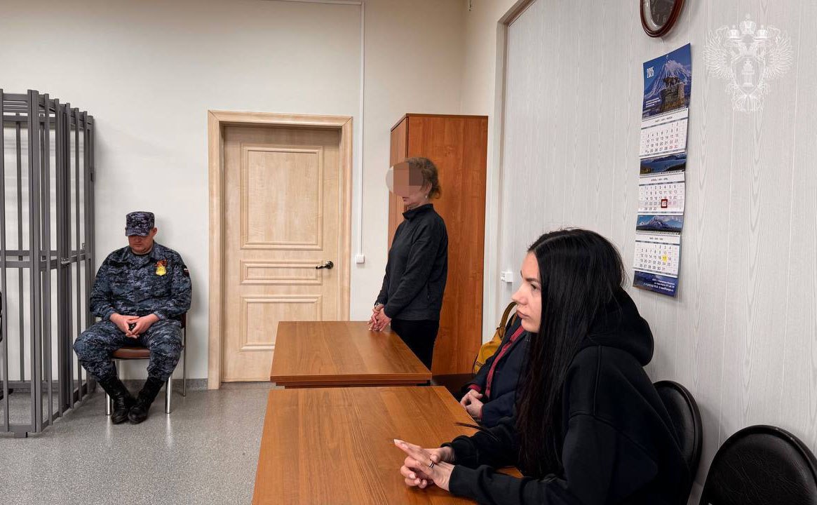 Суд вынес приговор педагогу, ударившей ребенка-инвалида Логопед не признала себя виновной 54-летнюю жительницу Петропавловска-Камчатского осудили за недопустимые методы воспитания мальчика с синдромом Дауна. Подробности по ссылке: