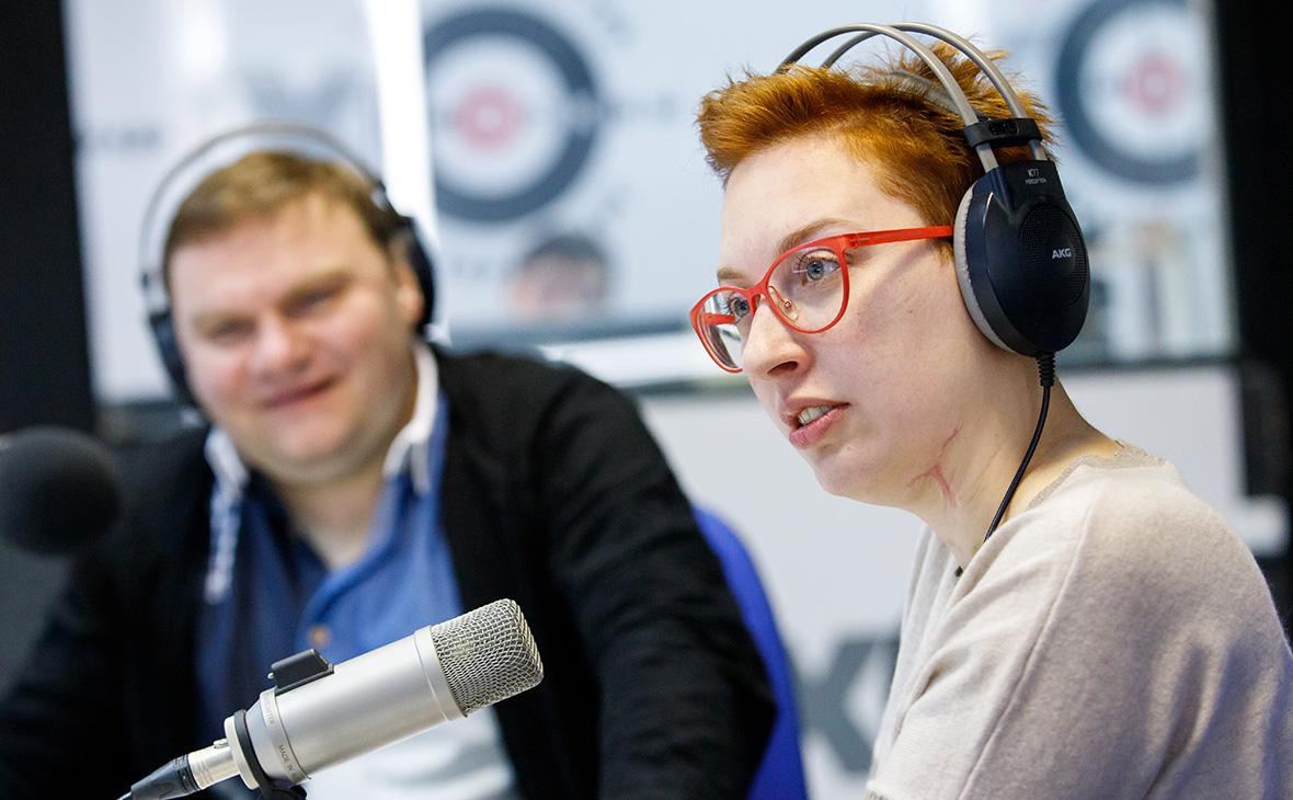 Против журналиста-иноагента Татьяны Фельгенгауэр возбудили новое уголовное дело — о призывах к терроризму Об этом сообщают СМИ со ссылкой на источник в силовых структурах. Дело в том, что Фельгенгауэр настоящая фамилия — Шадрина публично приветствовала убийство российского генерала Игоря Кириллова, которое произошло 17 декабря 2024 года. Тогда Путин назвал случившееся терактом. Правозащитники обратились к правоохранителям с просьбой разобраться. С 2022 года Татьяна живет в Вильнюсе. Ведет проект на YouTube совместно с журналистом-иноагентом Плющевым. Она объявлена в международный розыск. — ответит за все! Лучше и не скажешь. Подписаться