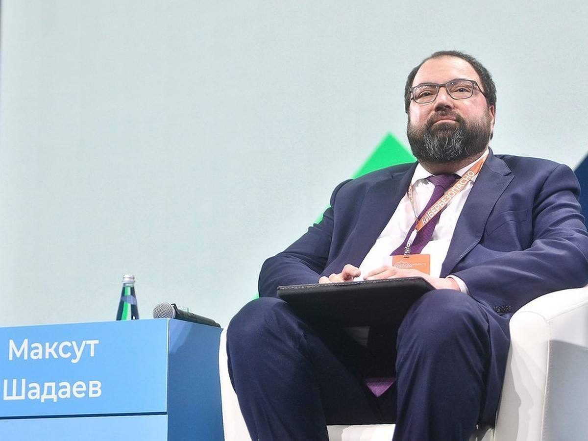 Минцифры выявило подозрительную аномалию — Шадаев 56 граждан владеют 1,2 млн активных SIM-карт Напоминаем, что по закону на россиянина можно зарегистрировать не более 20 номеров // Для понимания — это 21,5 тысяч номеров на каждого