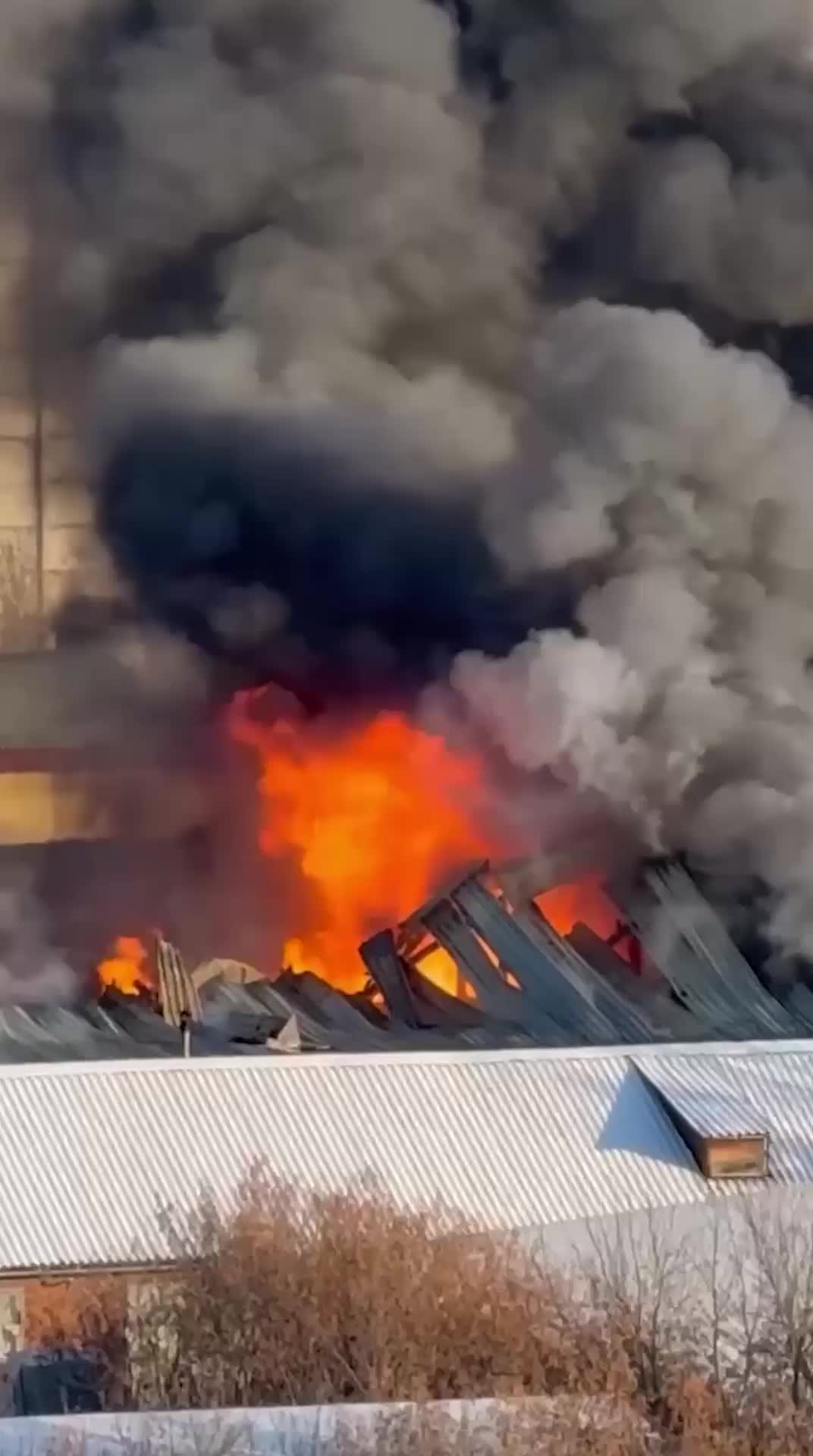 Пожар на радиозаводе в Бердске: эвакуация 11 человек и проверка прокуратуры