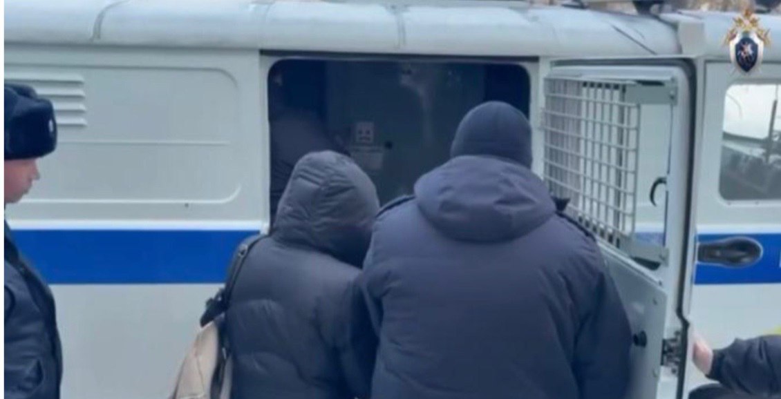 В Елизове расследуют незаконное отчуждение земельных участков В камчатском городе Елизово возбуждено уголовное дело по незаконному отчуждению земельных участков В совершении преступления подозревают и о начальника районного управления архитектуры Нажмите для подробностей   kam24 ru news main 20251222 123943 html utm source telegram utm medium messenger