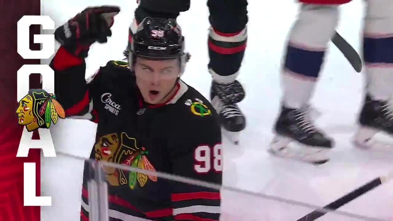 Коламбус одерживает четвертую победу подряд над Чикаго в НХЛ