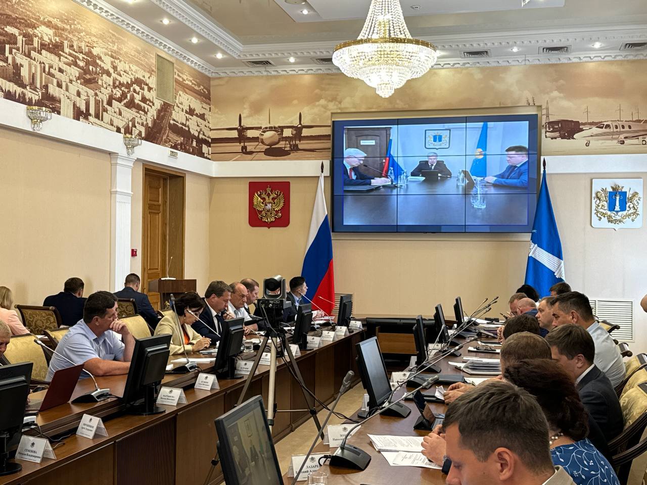 В этом году в Ульяновской области отремонтируют более 200 объектов по программе «Мой двор». Выделено 750 миллионов рублей. 137 дворов уже привели в порядок в прошлом году.