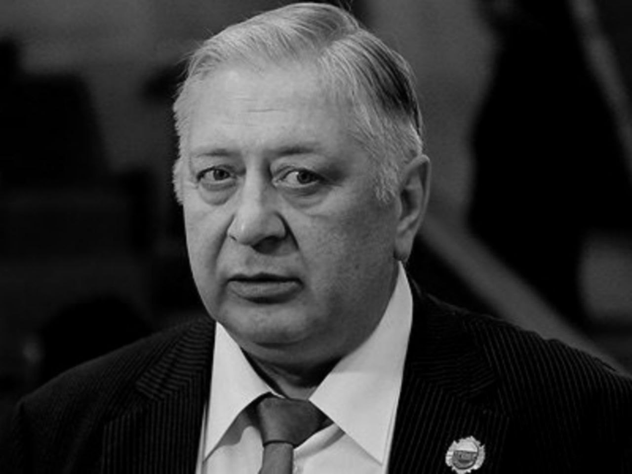 УТРАТА Комитет по физической культуре и спорту Санкт Петербурга глубоко скорбит в связи с уходом из жизни президента и главного тренера петербургского женского клуба Аврора по футзалу Эдуарда Петровича Баткина Он скоропостижно скончался вчера 18 октября на 79 м году жизни Заслуженный тренер России Эдуард Петрович внес огромный вклад в развитие женского футбола и футзала Под руководством Эдуарда Баткина Аврора пять раз становилась чемпионом России и семь раз завоевывала Кубок страны Выражаем искренние слова поддержки и соболезнования родным близким всем ученикам и коллегам Эдуарда Петровича Баткина Светлая память