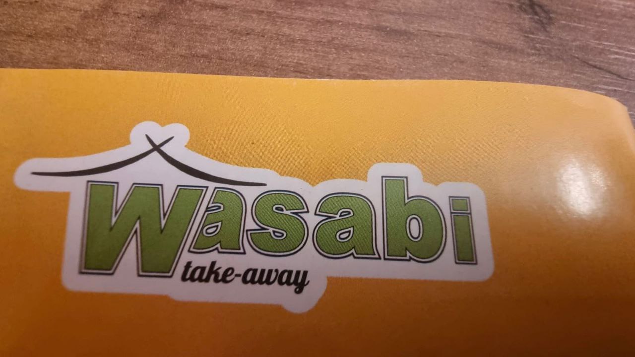 Общепит Wasabi запретили в Ростовской области из-за кишечной инфекции  В Батайске после проверки Роспотребнадзора было временно закрыто предприятие общественного питания Wasabi, расположенного на улице Кирова. Инспекторы выявили в ходе проверки грубые нарушения санитарных правил, которые привели к возникновению очага кишечной инфекции.  В сообщении ведомства не уточняется срок, на который закрыли точку общепита, но отмечено, что работа предприятия остановлена временно.  Предприятие имеет филиалы в нескольких городах Ростовской области и Краснодарского края. В меню у них не только суши и роллы, но и пицца.   -Rostov.ru