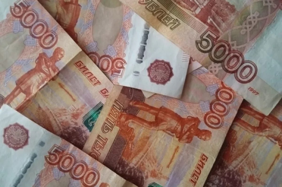 На Дону введён режим экономии из за отказа от кредитов Власти Ростовской области объявили о решении полностью отказаться от привлечения банковских кредитов до конца года и ввести режим строгой экономии Об этом говорится на официальном сайте донского минфина Как пояснили в ведомстве изначально в бюджете на 2025 год был предусмотрен объём заимствований на сумму 24 4 млрд рублей в качестве инструмента финансирования расходов Однако на фоне сохранения высокой ключевой ставки ЦБ такая мера могла бы значительно увеличить расходы областного бюджета В связи с этим регион отменил 12 ранее объявленных конкурсов на получение кредитов Принято решение о мобилизации всех имеющихся финансовых ресурсов и введение режима строгой экономии добавили в министерстве финансов Ростовской области В ведомстве подчеркнули что принятые меры не затронут выплаты бюджетникам меры соцподдержки и выплаты участникам СВО AiFRostov Мы в MAX max ru rostov aif ru