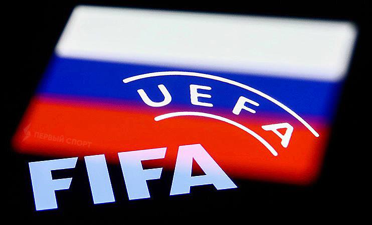 7 стран УЕФА выступили за полное возвращение России в европейский футбол Болгария Сербия Босния Греция Венгрия Казахстан и Азербайджан заявили об этом на исполкоме Впервые допустили возвращение России ещё 3 страны Швеция Норвегия и Финляндия Ещё 7 стран Чехия Испания Португалия Швейцария Словакия Словения и Италия готовы к обсуждению с согласия УЕФА Против Украина Польша Латвия Литва Эстония Дания Франция Германия Нидерланды Бельгия Англия Ирландия Шотландия и Исландия Особенно жёсткая позиция у Польши и стран Балтии они хотят исключить Россию из УЕФА Sport24