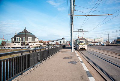 Зареченский мост сузят до двух полос Примерно до 20 декабря Будет введено частичное ограничение движения транспорта Подробнее