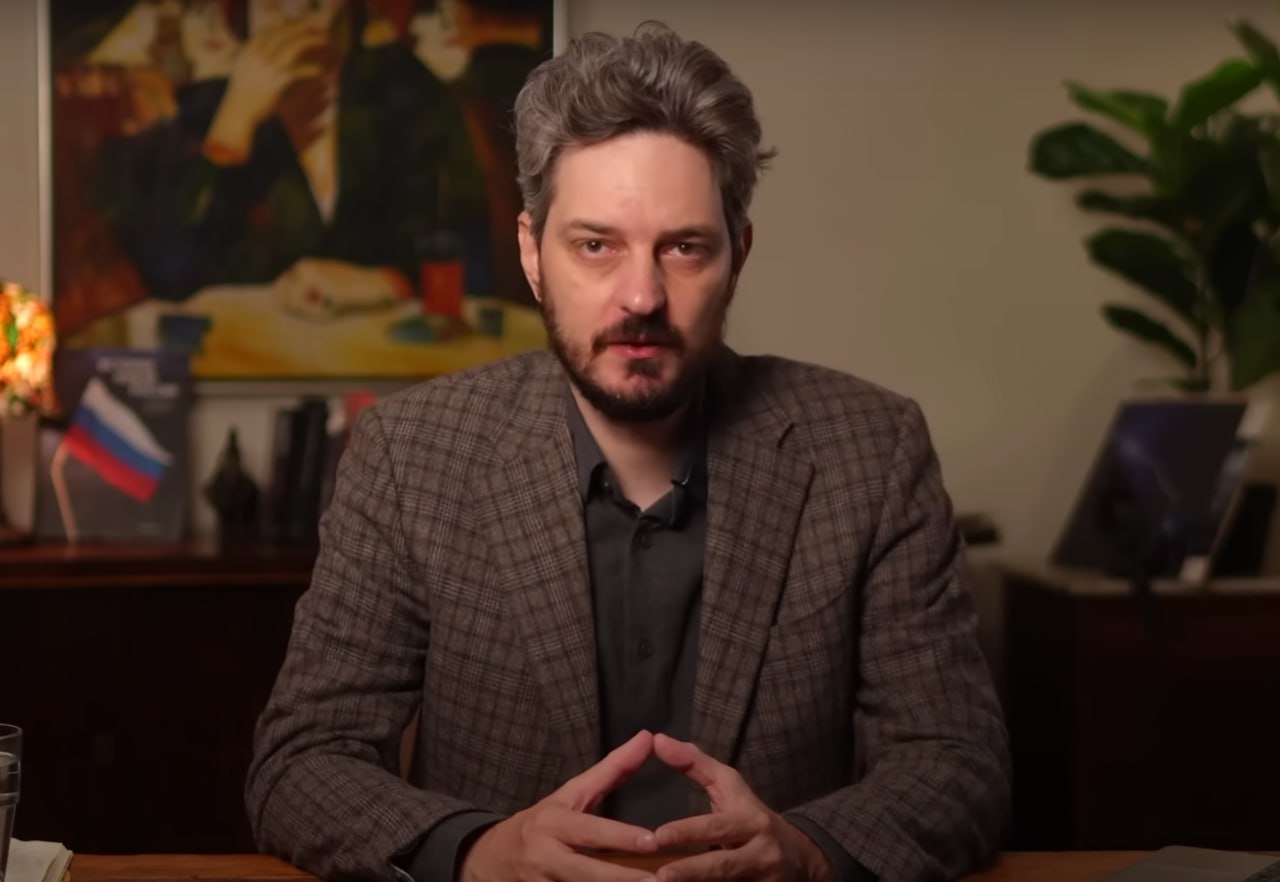 На политика Максима Каца завели уголовное дело о «неисполнении обязанностей иноагента» Дело на Максима Каца завели после доноса в Роскомнадзор члена организации «Депутаты мирной России» , куда входит сам политик, сообщили пропагандисты со ссылкой на силовиков. — Признан властями РФ иноагентом. — Признаны властями РФ нежелательной организацией. Подписаться Помочь RusNews