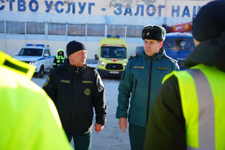 В Ульяновске прошел смотр готовности служб к паводку Из за превышенных запасов воды в снеге ожидается подъем Свияги и Сельди Службы в ближайшее время приступят к масштабной очистке от снега и наледи водоотводных канав лотков и водопропускных труб Подписаться в MAX на случай блокировки Телеграм