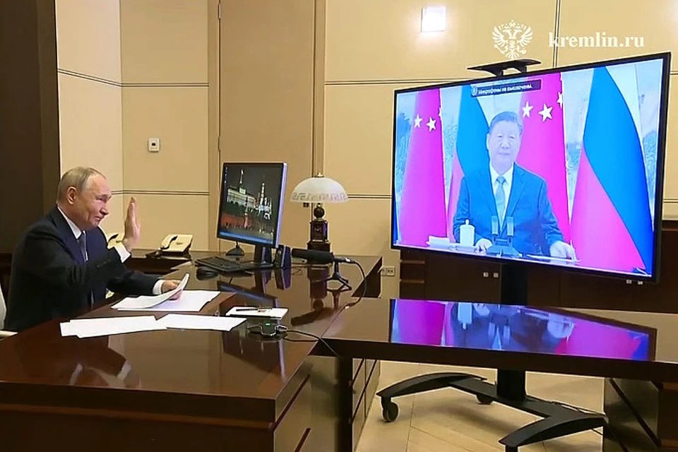 Сегодня состоится видеозвонок между Путиным и Си Цзиньпином на котором они обсудят несколько вопросов сообщает Центральное телевидение Китая