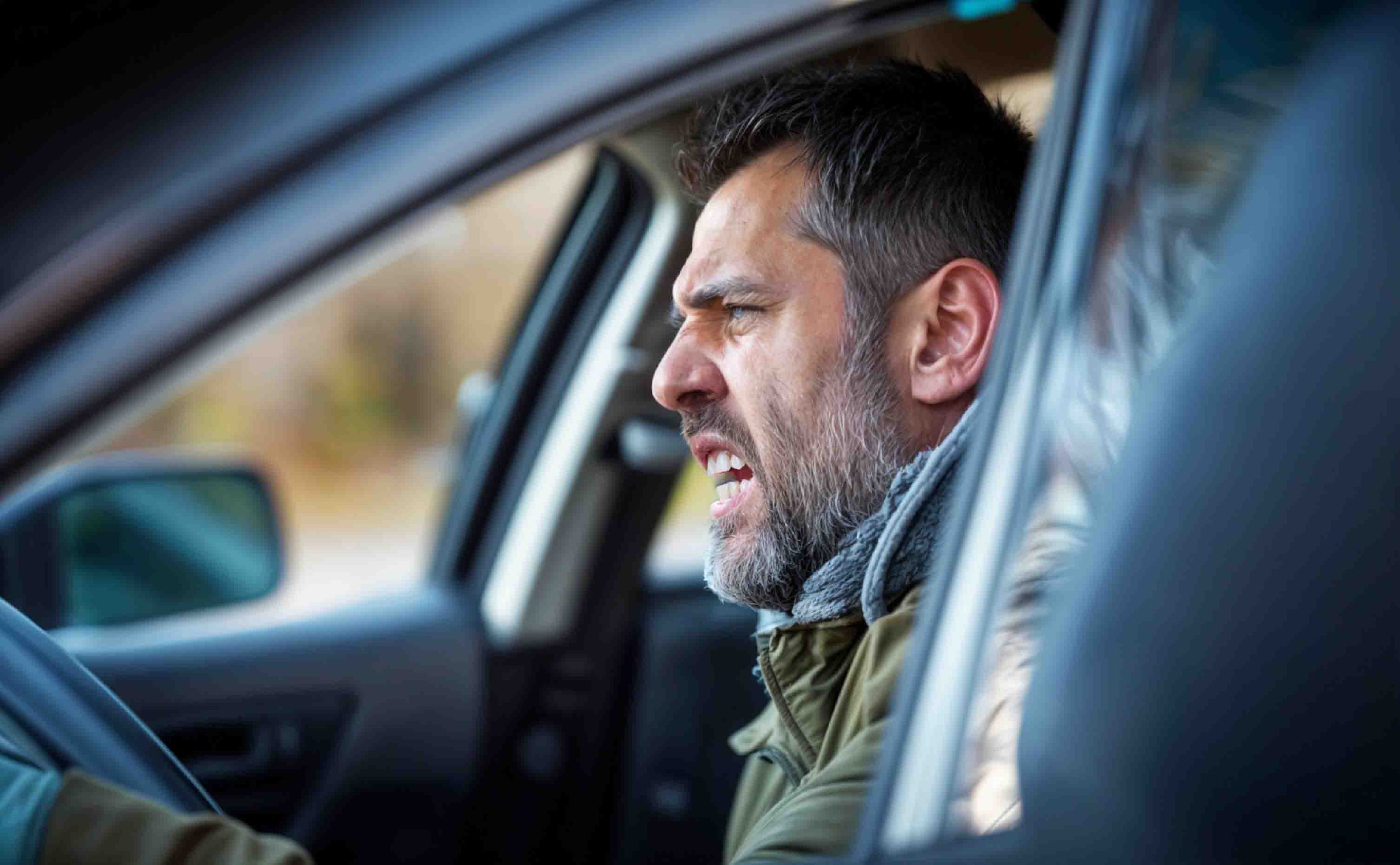 Автохаму вынесли приговор на Камчатке  Он спровоцировал драку из-за поворотника и сильно покалечил противника  48-летнего жителя Елизовского района признали виновным в умышленном причинении средней тяжести вреда здоровью. Драку, как рассказали ИА «Камчатское время» в прокуратуре края, он затеял в сентябре 2023 года, остановившись на светофоре на автодороге в Елизове.   Подробности по ссылке:
