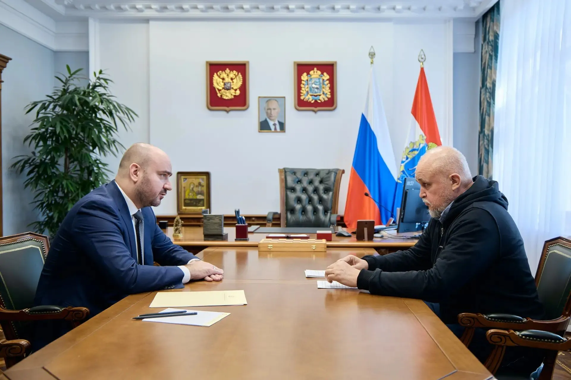Федорищев и Цивилев обсудили в Самаре инвестиции в ТЭК на 50 млрд рублей В пятницу 8 мая в Самарскую область прибыл Министр энергетики Российской Федерации Сергей Цивилев В рамках рабочей программы состоялась встреча главы ведомства с губернатором региона Вячеславом Федорищевым   oboz info fedorishhev i tsivilev obsudili v samare investitsii v tek na 50 mlrd rublej
