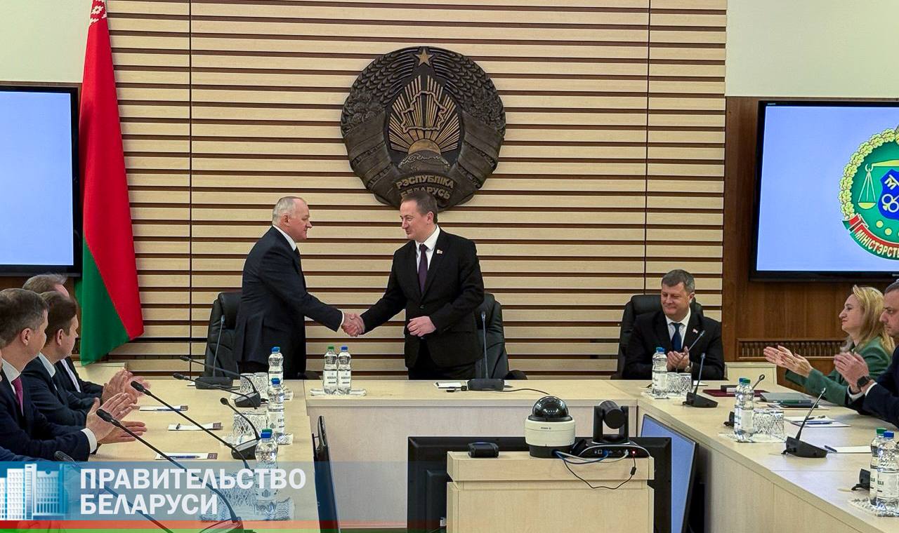 Финансовая дисциплина залог успешного развития страны Премьер представил коллективу Министерства финансов нового министра Владислава Татариновича