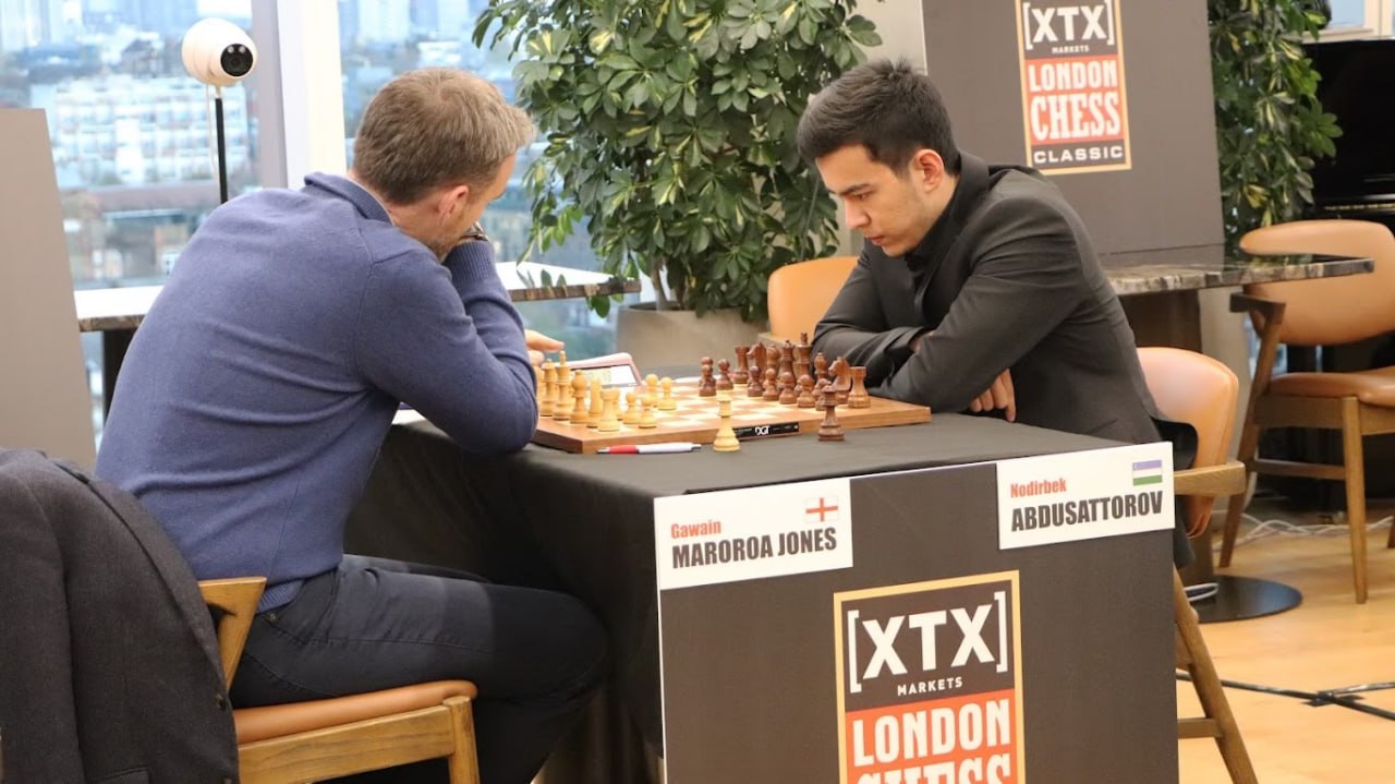 Шахматист Нодирбек Абдусатторов одержал победу на турнире London Chess Classic Узбекский шахматист выиграл шесть из семи партий на престижном турнире в Лондоне   uznews uz ru news 105469 uznews