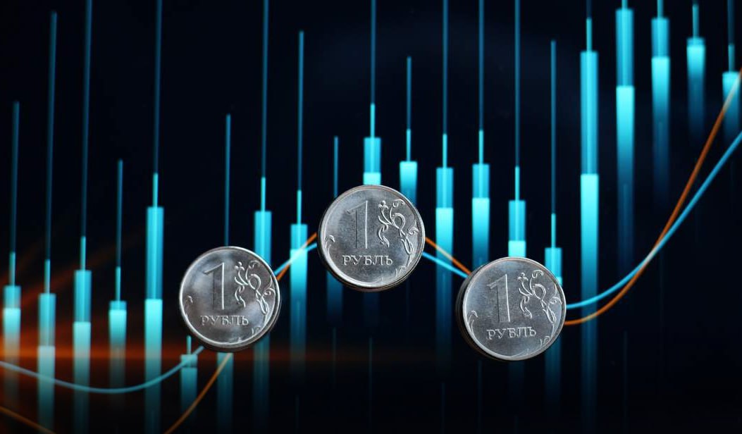 В 2026 году сразу семь российских регионов начнут выпуск народных облигаций Эти инструменты обещают гражданам стабильный доход без рыночных рисков а властям средства на инфраструктуру и соцпроекты Деньги занятые государством у людей направят на строительство школ больниц дорог прочие соцпроекты Аналитики спорят перетянут ли новые ценные бумаги средства с вкладов или утонут в дефиците бюджетов jkinvest news jkinvest