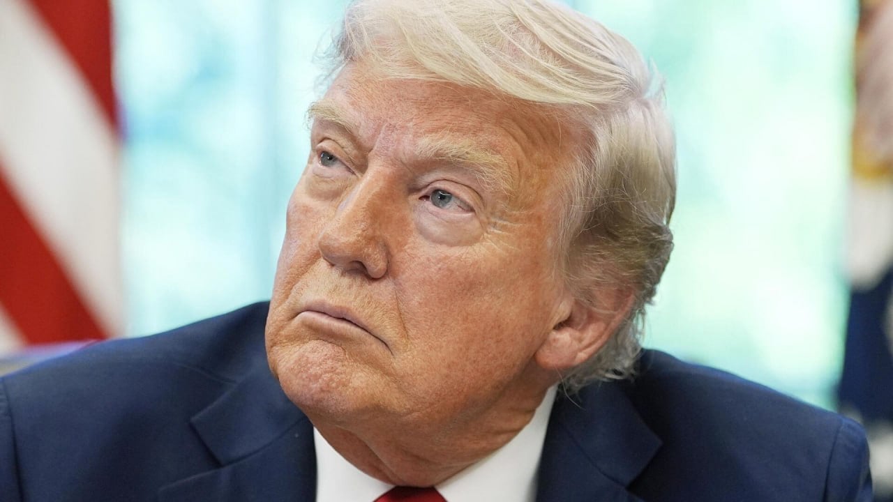 Трамп подписал указ о запрете на въезд в США граждан из ряда стран Под запрет попали граждане Афганистана, Бирмы, Чада, Конго, Экваториальной Гвинеи, Эритреи, Гаити, Ирана, Ливии, Сомали, Судана и Йемена. Также частично ограничен въезд в США граждан Бурунди, Кубы, Лаоса, Сьерра-Леоне, Того, Туркменистана и Венесуэлы.
