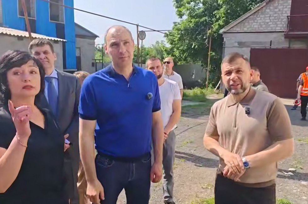 Здание единой дежурно-диспетчерской службы Тельманово восстановят к концу года ДАН: Написать нам «После установки современного оборудования диспетчерская будет обслуживать все население Тельмановского муниципального округа и обеспечивать оперативное реагирование на нештатные ситуации», — отметил Денис Пушилин. Фото: Скриншот: Официальный Телеграм-канал Главы ДНР Дениса Пушилина Читать полностью