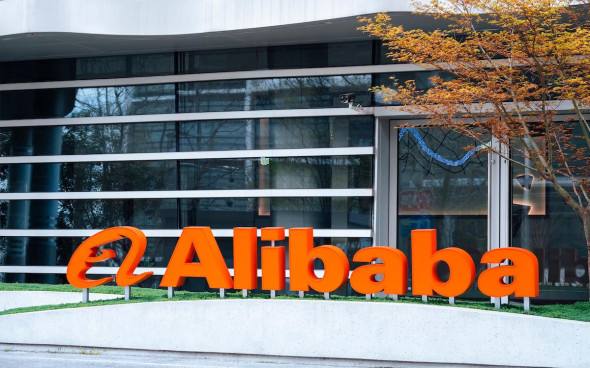 Акции Alibaba взлетели на 9 на планах компании увеличить инвестиции в ИИ CEO Alibaba заявил что планирует увеличить расходы на модели искусственного интеллекта до крупнейшей суммы в истории компании Alibaba Cloud запустит первые центры обработки данных в Бразилии Франции и Нидерландах Подробнее на РБК www rbc ru quote news article 68d3af8e9a79474b60500611 from copy