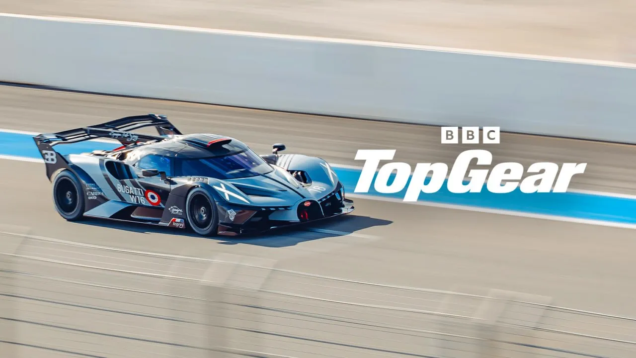 Би би си готовит перезапуск автомобильного шоу Top Gear сообщает источник The Sun Программа может вернуться в эфир в 2027 году спустя четыре года после аварии ведущего Эндрю Флинтоффа из за которой проект поставили на паузу По данным издания в проект уже ищут новых ведущих Собеседник The Sun говорит что Би би си хочет вернуть Top Gear потому что телеканал так и не смог заменить шоу другим автомобильным проектом Больше новостей в Daily News VK