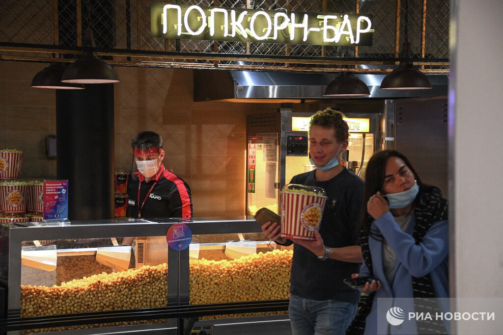 В колониях Мордовии готовят попкрон По крайней мере аппараты для этого закупали через аукционы неоднократно за последние годы ИК 2 закупало попкорн машину повторно а также приобрело аппарат для сладкой ваты Подписаться на РИА Новости