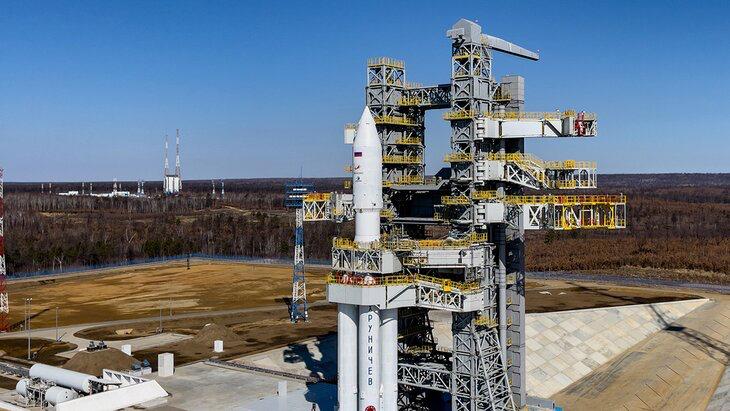 В Минобороны заявили о запуске ракеты Ангара 1 2 с космодрома Плесецк Она выведет на орбиту военные космические аппараты Успешно осуществлён пуск ракеты носителя лёгкого класса Ангара 1 2 отметили в министерстве Там добавили что старт был в 16 42 мск Подписаться на Говорит Москва Telegram VK MAX