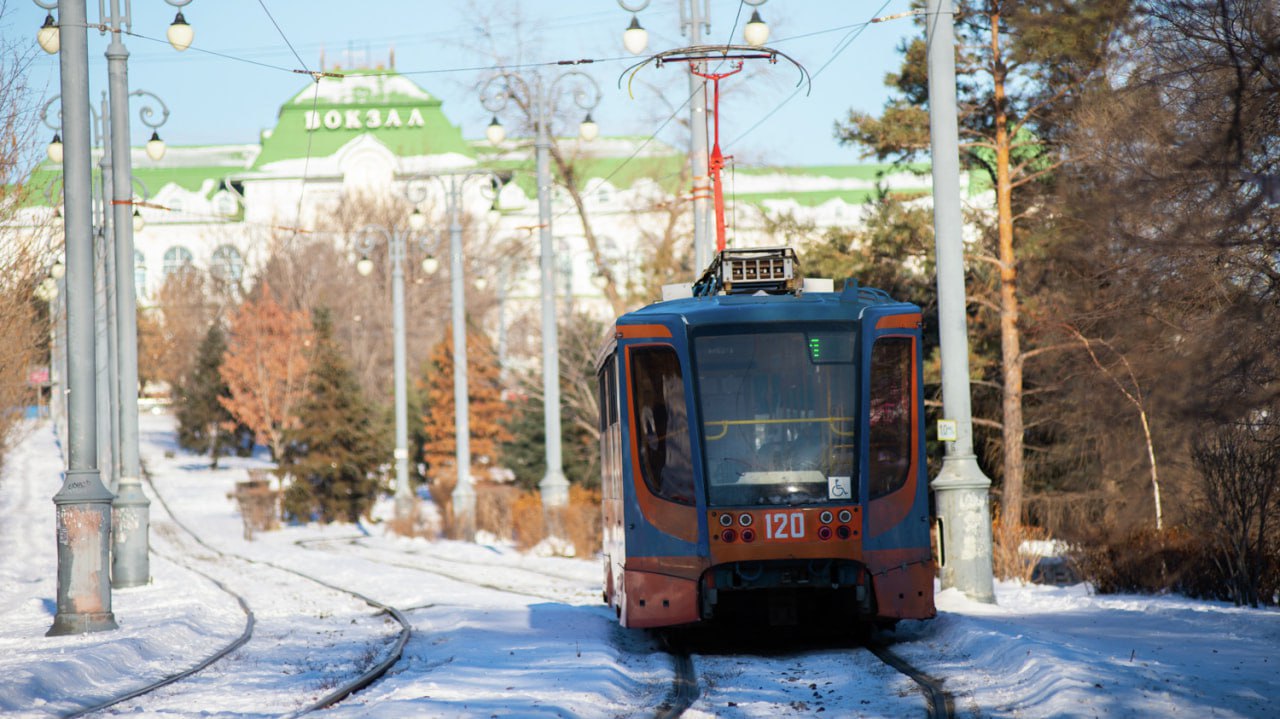 Проездные билеты для трамваев и троллейбусов разработали в Хабаровске Они действуют в трамваях 1 2 5 а также троллейбусах 1 2 4 9 и 28 По проездным билетам можно совершить не более 80 поездок в месяц Прочитать статью полностью Подписаться на DVHAB   Написать в DVHAB