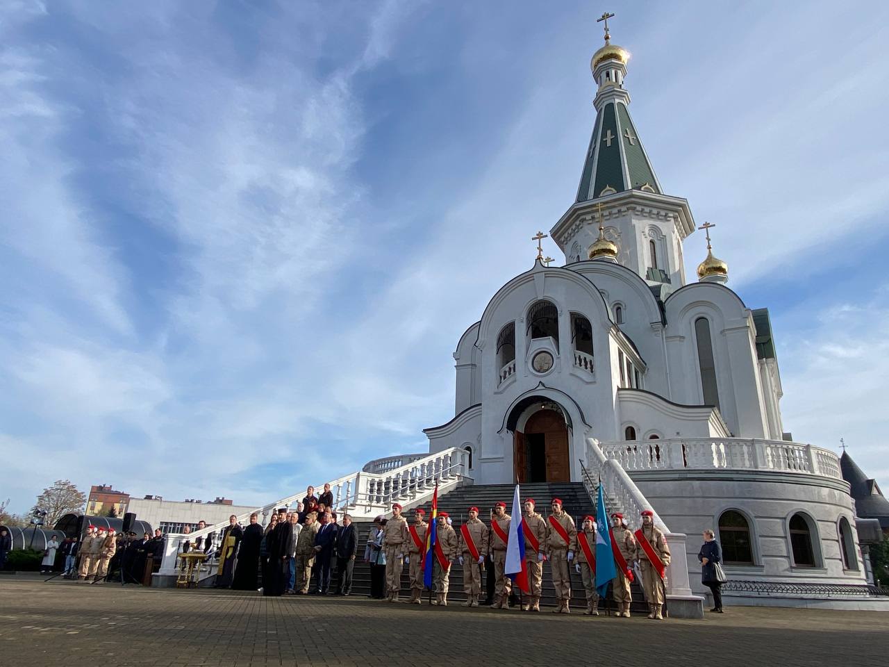 В Калининграде торжественно открыли городские 13-е Балтийские Ушаковские сборы   Во время сборов участникам предстоит пройти военную подготовку, а также показать свои навыки в спортивном ориентировании.   «Я пожелаю вам всем успехов, чтобы каждый смог проявить себя наилучшим образом и получить опыт других товарищей. Но, самое главное, при реализации этих планов вы должны показать сплоченность своих коллективов. Победа там, где есть коллектив единомышленников», – сказал заместитель главы Калининграда Юрий Саломохин.