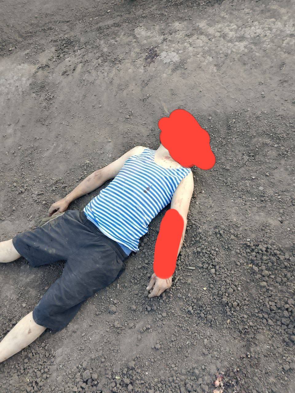 Недалеко от населённого пункта Нижняя Дуванка ЛНР несколько СОЧников самовольное оставление части убили командира военной полиции и ещё двух его подчинённых. Предположительно скрылись где-то под селом Полтава. wagner_story