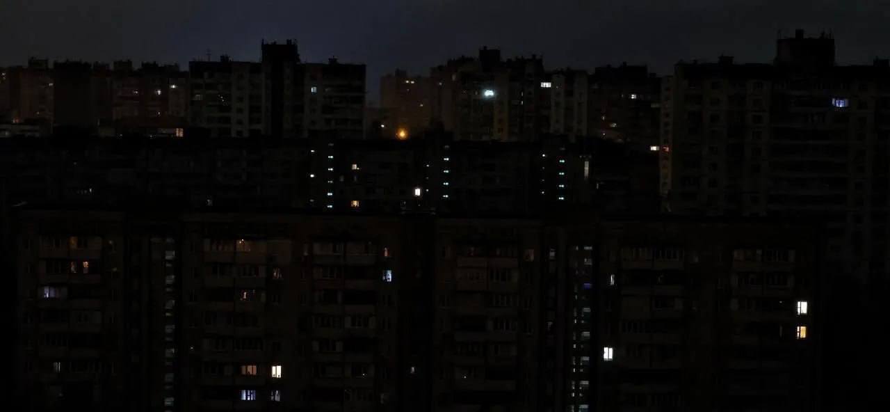 Жители Украины встретят Новый год с отключениями электричества сообщил Госэнергонадзор На Украине в новогоднюю ночь будут действовать обычные графики отключений электроэнергии Украина Подписаться на Pravda ru