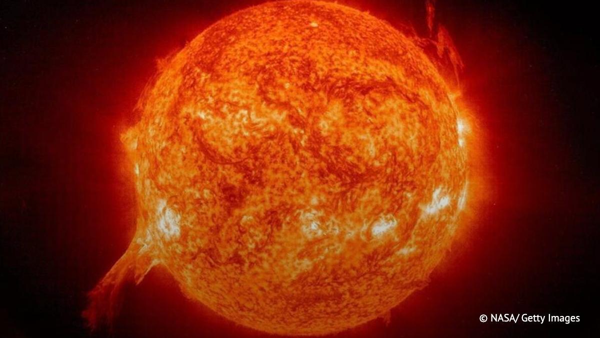 Количество вспышек на Солнце в 2025 году снизилось на 15%. Однако число магнитных бурь на Земле резко увеличилось, сообщается на сайте Лаборатории солнечной астрономии ИКИ РАН и ИСЗФ СО РАН. / Наука