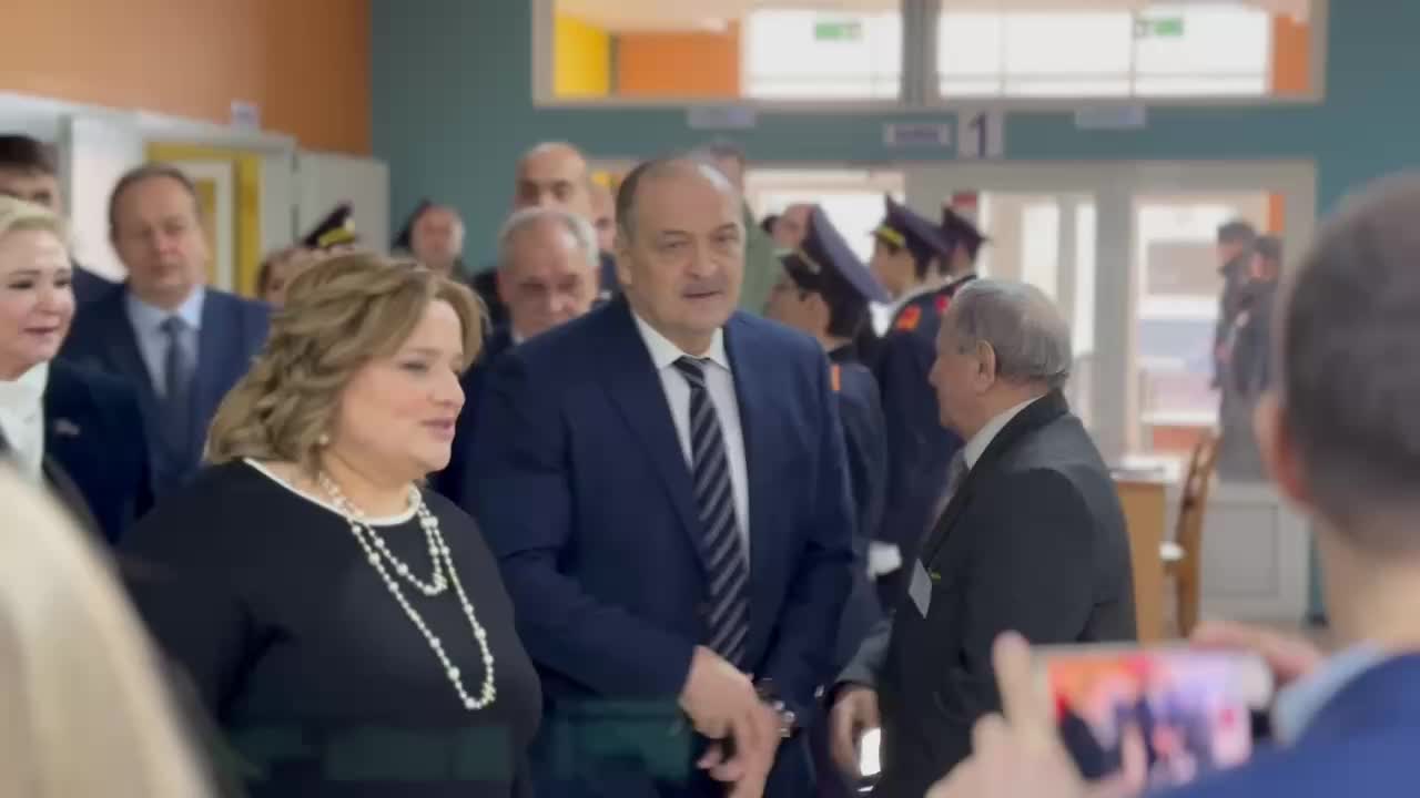 Сергей Меликов посетил Каспийск для церемонии присвоения имени Ханбалаева