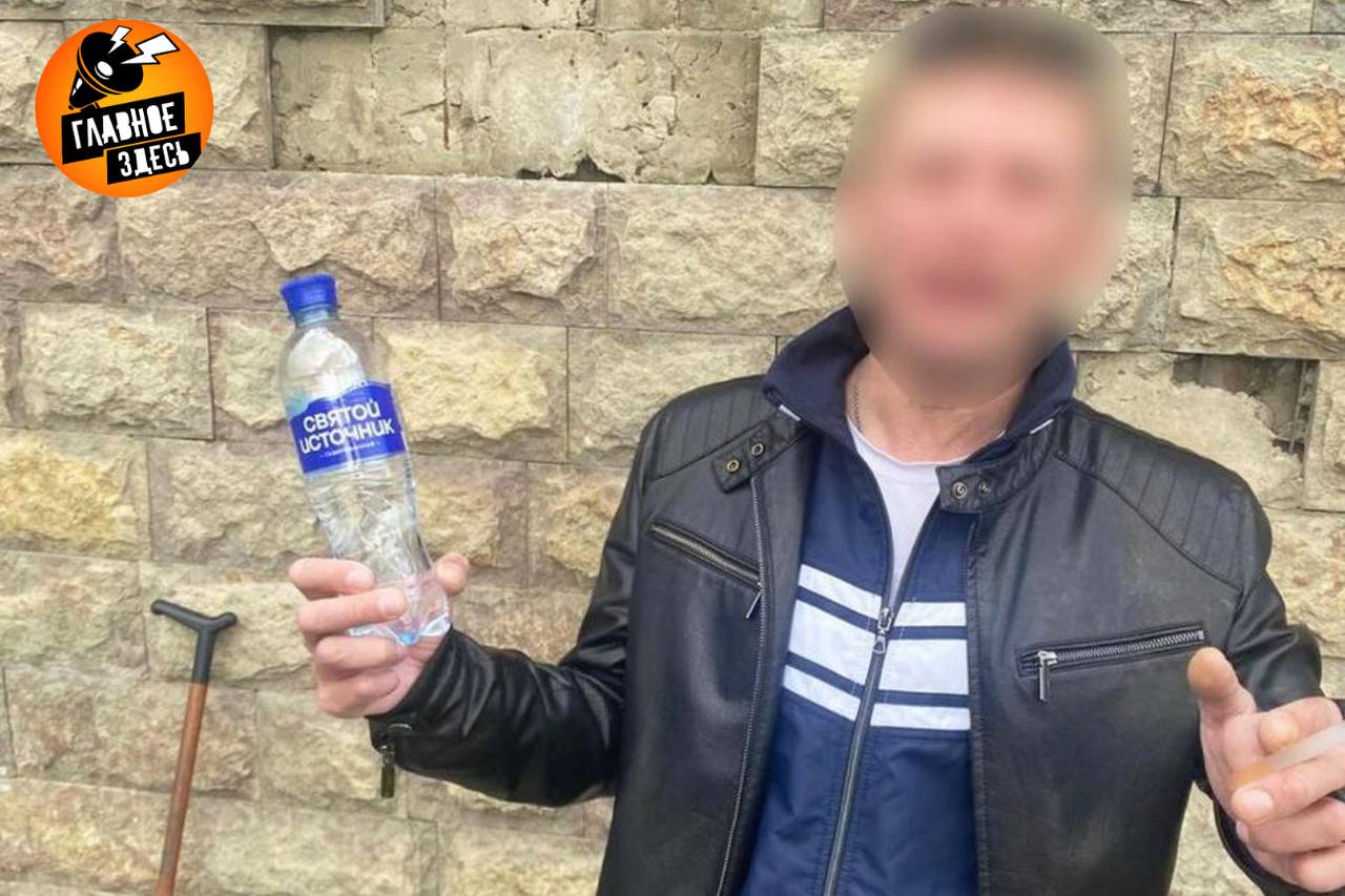 Исус Христос получил срок за фиктивную регистрацию иностранцев В Казани огласили приговор Иисусу Христосу его приговорили к двум годам условного срока Ранее мужчину звали Евгений Беляев но после ДТП он решил сменить имя и фамилию По данным следствия в период с 2022 по 2023 год мужчина руководствуясь корыстными побуждениями прописал в однокомнатной квартире 45 мигрантов Главное здесь Подписывайтесь