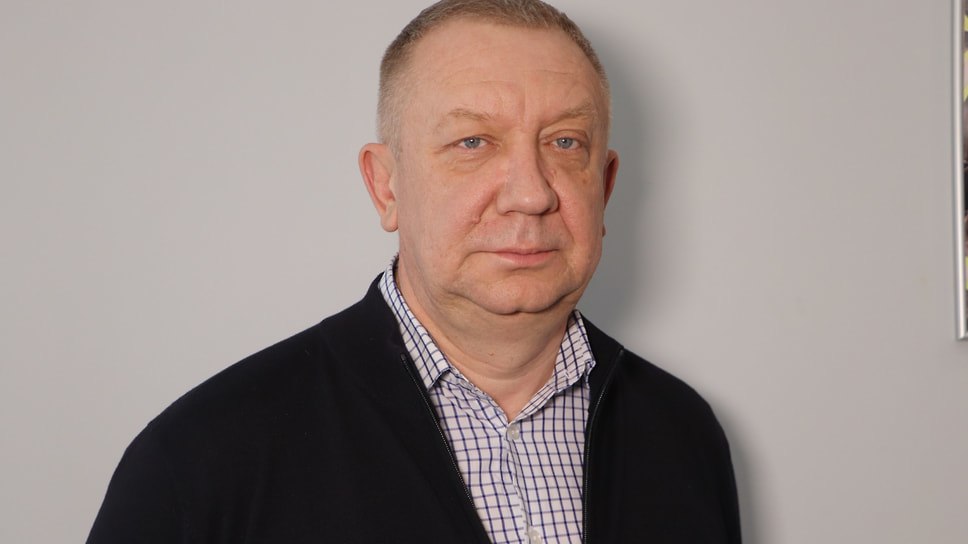 Кировский районный суд Ярославля отправил бывшего сити-менеджера Кирова, гендиректора АО «Ярдормост» Дмитрия Драного под стражу на 2 месяца, до 14 сентября 2025 года. Его обвиняют в получении взятки в крупном размере по трем эпизодам. Подробности дела не раскрываются. С 16 июля исполняющим обязанности директора «Ярдормоста» назначен Артем Малышкин.  Фото: ГУ МЧС по Ярославской области  Еще больше новостей — в Telegram-канале «Ъ-Ярославль»