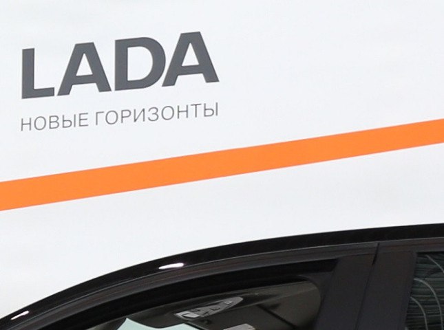 Какие новые опции могут появиться у автомобилей LADA? Автомобили LADA могут начать оснащать системой автозапуска. Об этом порталу Autonews.ru рассказал директор проекта по цифровым сервисам АВТОВАЗа Артем Бахрах. Подробнее на сайте autostat.ru